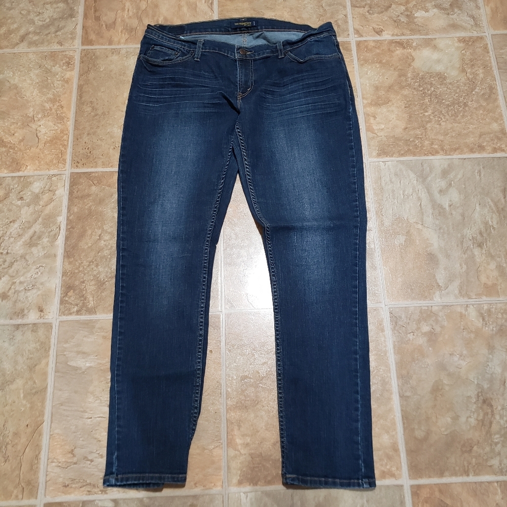 Levi's Too Superlow 524 Jeans